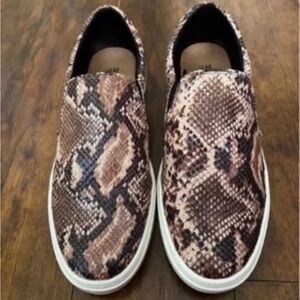 H&M Women's faux snakeskin sneakers size 8.
